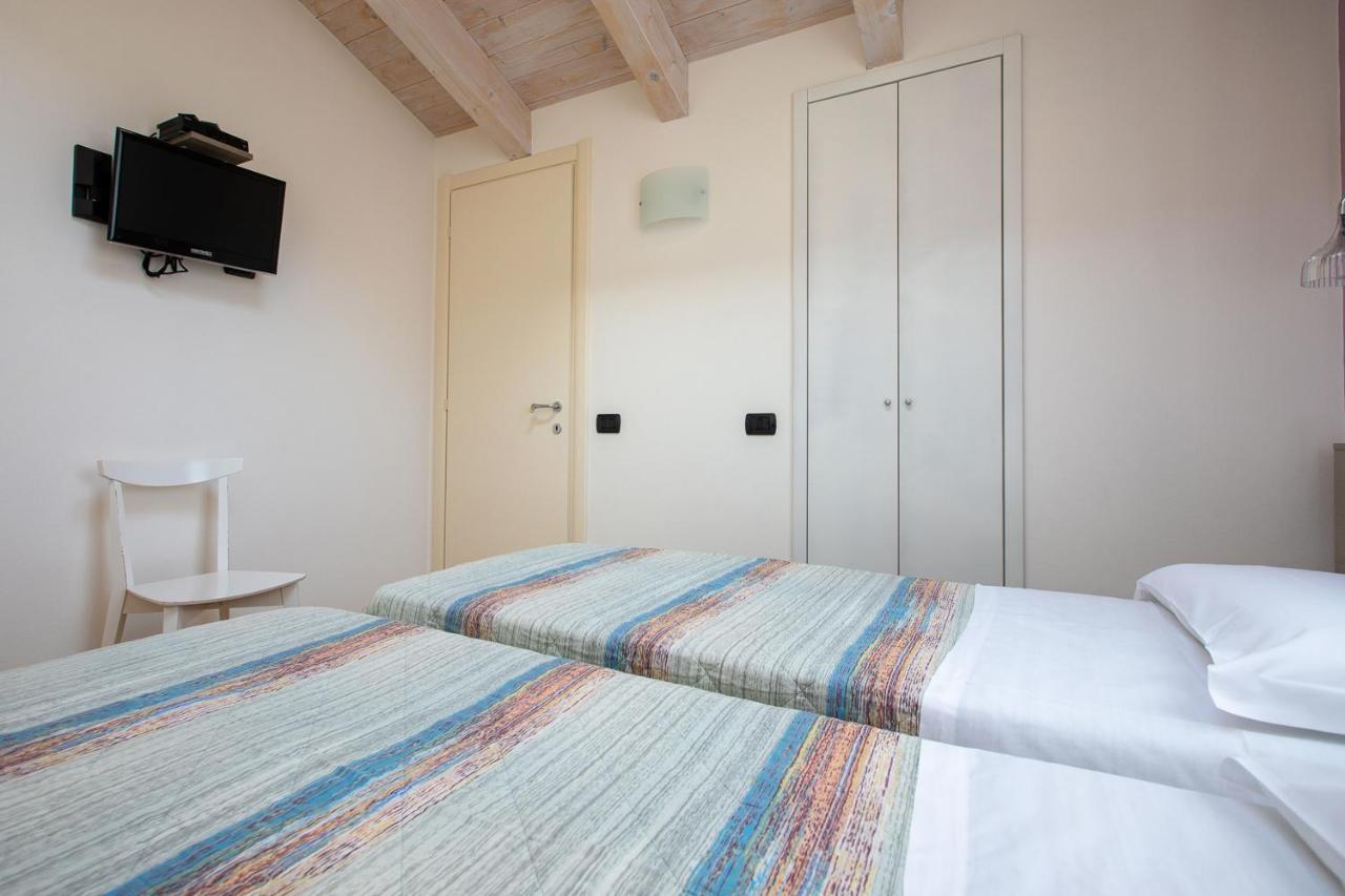 Residence Cafelicita - Promotion - Apartments Lake View - Infinity Pool - Jacuzzi 赫拉弗多纳 外观 照片