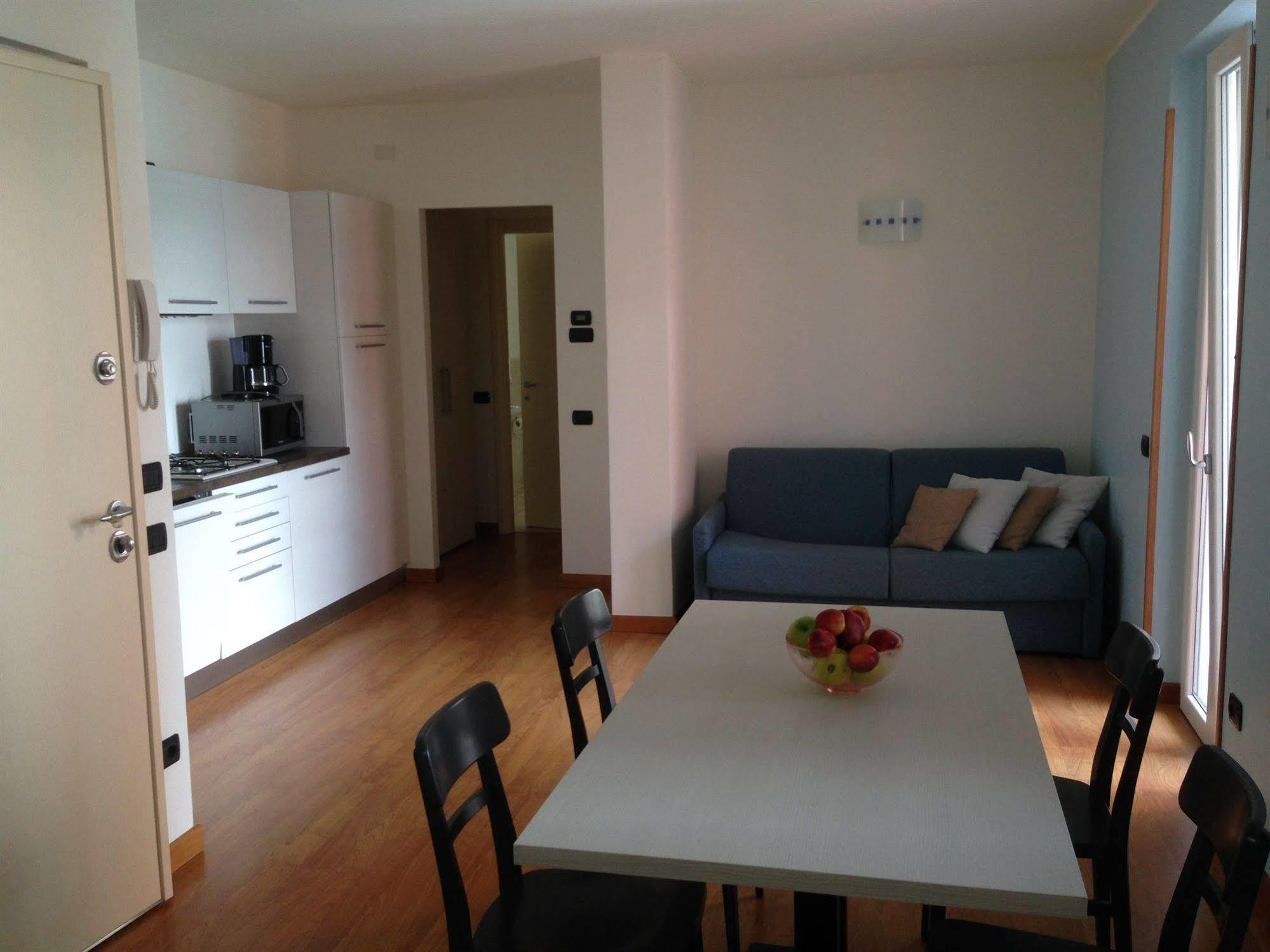Residence Cafelicita - Promotion - Apartments Lake View - Infinity Pool - Jacuzzi 赫拉弗多纳 外观 照片