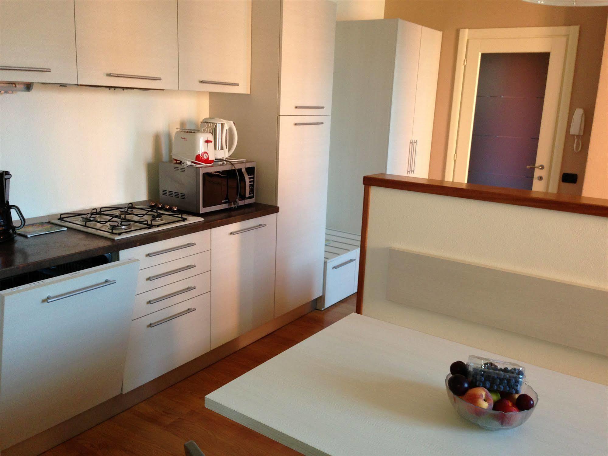 Residence Cafelicita - Promotion - Apartments Lake View - Infinity Pool - Jacuzzi 赫拉弗多纳 外观 照片